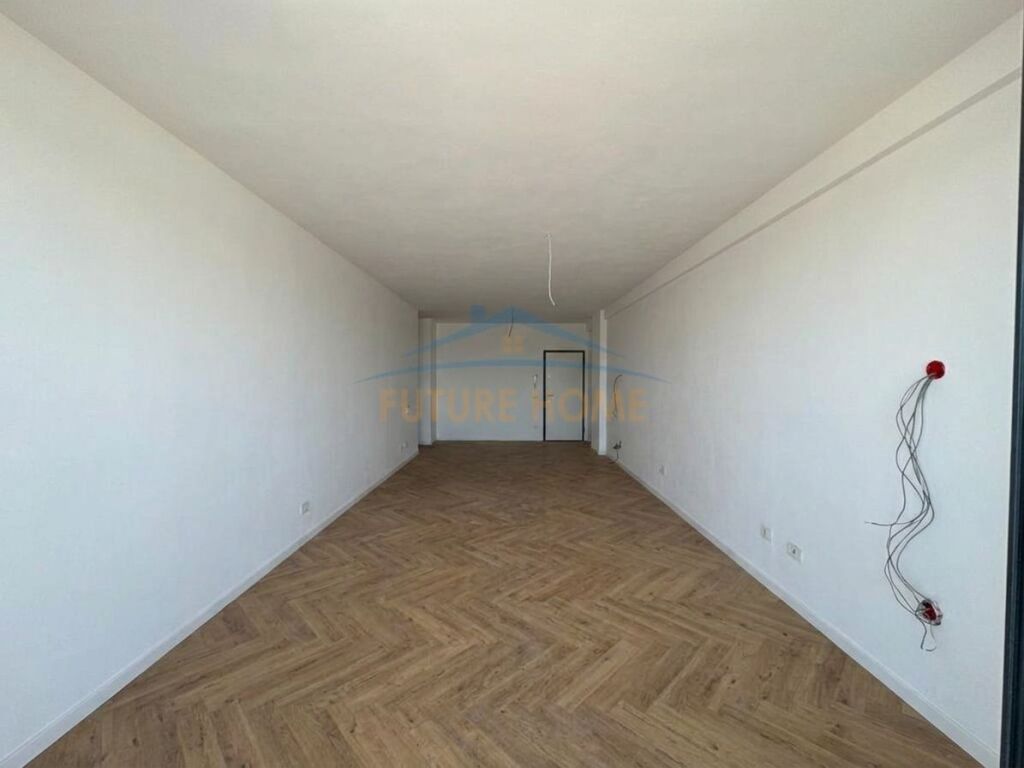 Shitet, Apartament 3+1+2 , Rruga "Mine Peza" , Tiranë!
