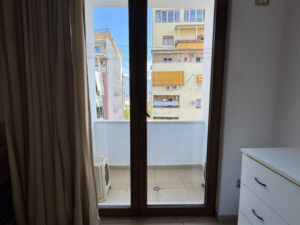 Jepet me qira apartament 2+1
