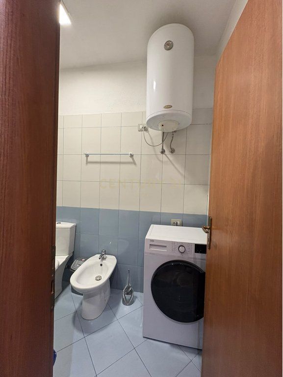 Apartament 1+1 me qira pranë Tocakut !!! 500 € /Muaj