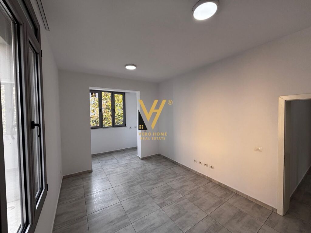 75 SQM OFFICE FOR RENT AT MEDRESEJA 60,000 LEKE