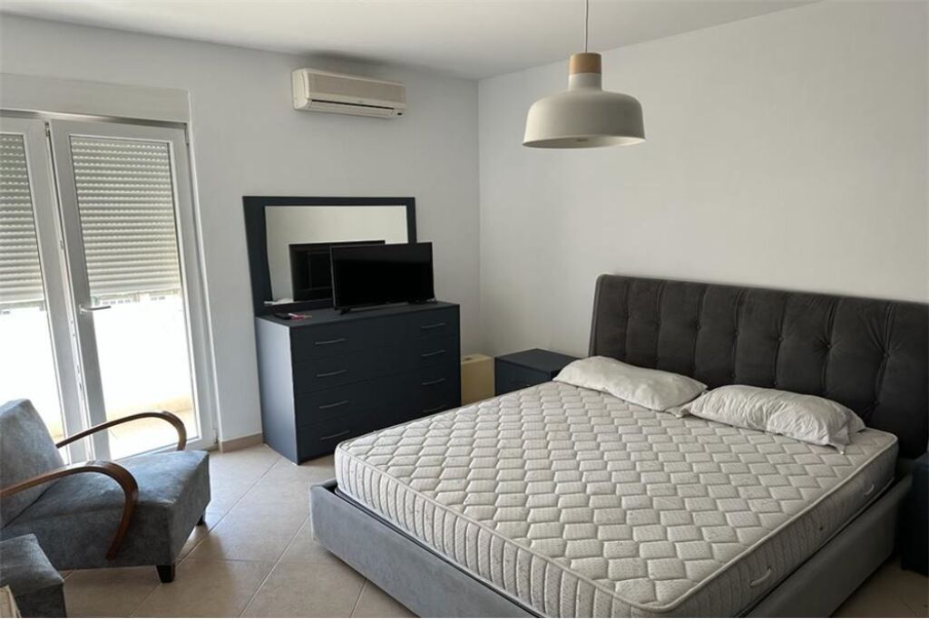 1+1 apartment at the complex contact