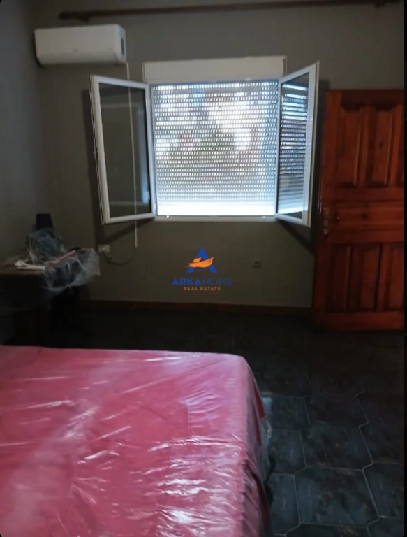APPARTAMENTO 2+1 CON BALCONE IN AFFITTO "BABRRU" 40.000 LEKE