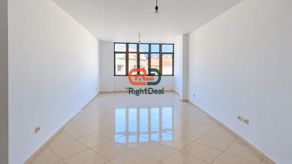 In Astir, near Bar Bohemi, a 2+1+2 apartment is for rent, ideal for living!!!