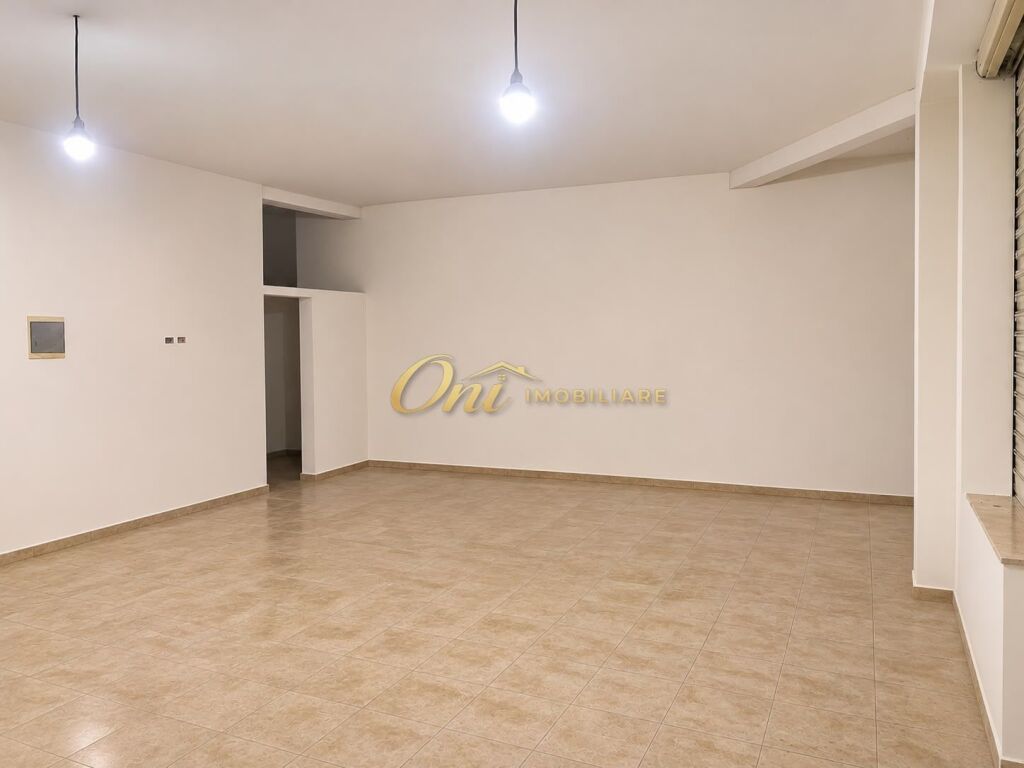 FIER SHOP FOR SALE 72M2