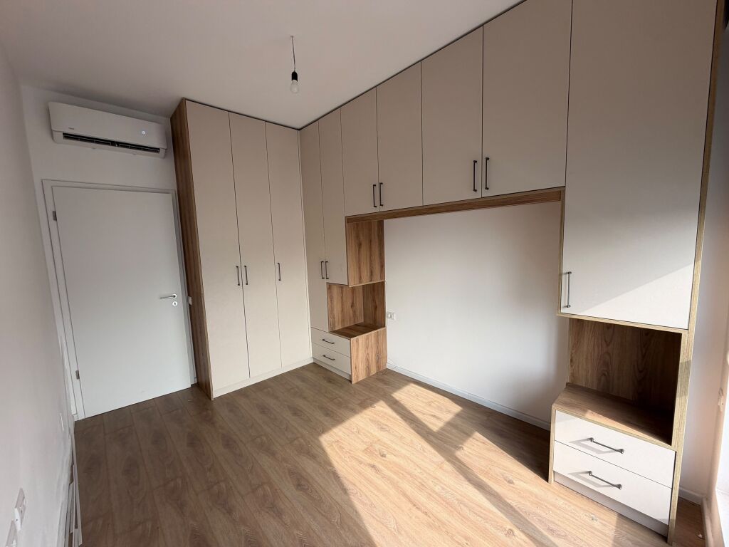 Shitet apartament 1+1+P
