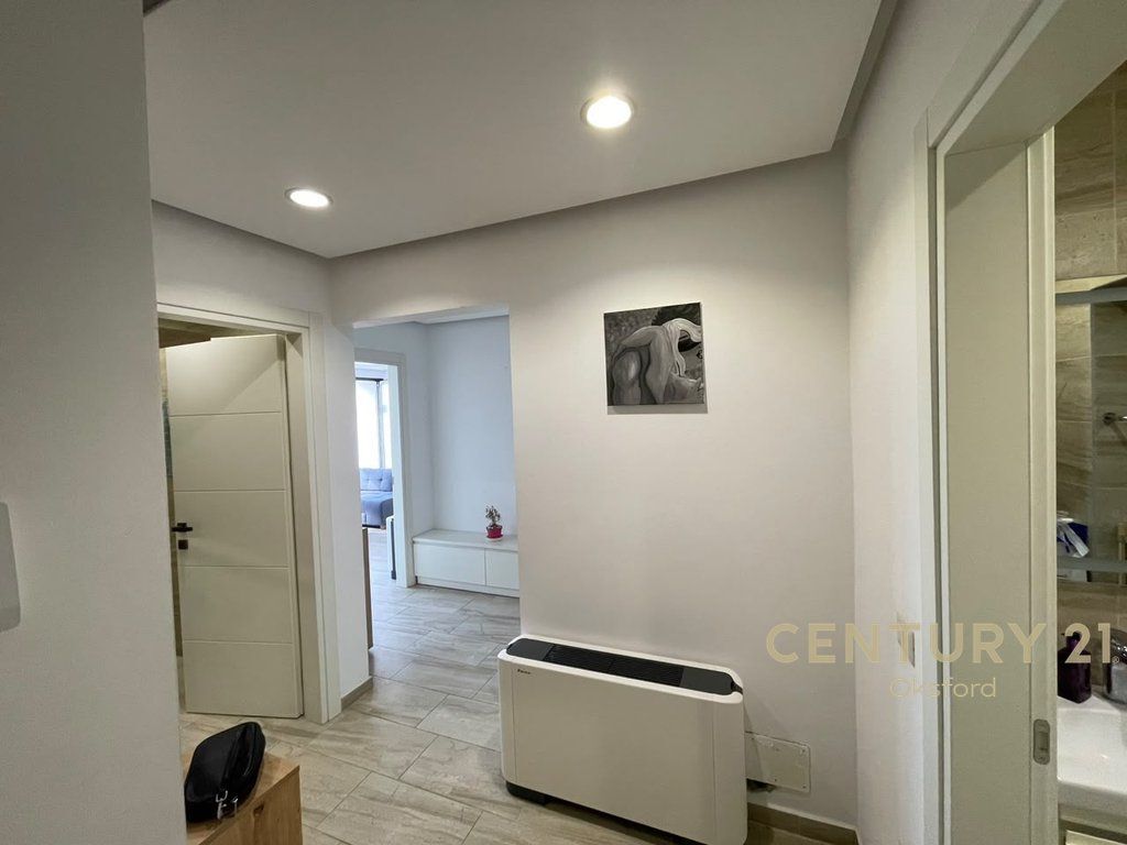 APARTAMENT ME QIRA 2+1+2 ME POST PARKIMI NE DAJT 850 € /Muaj