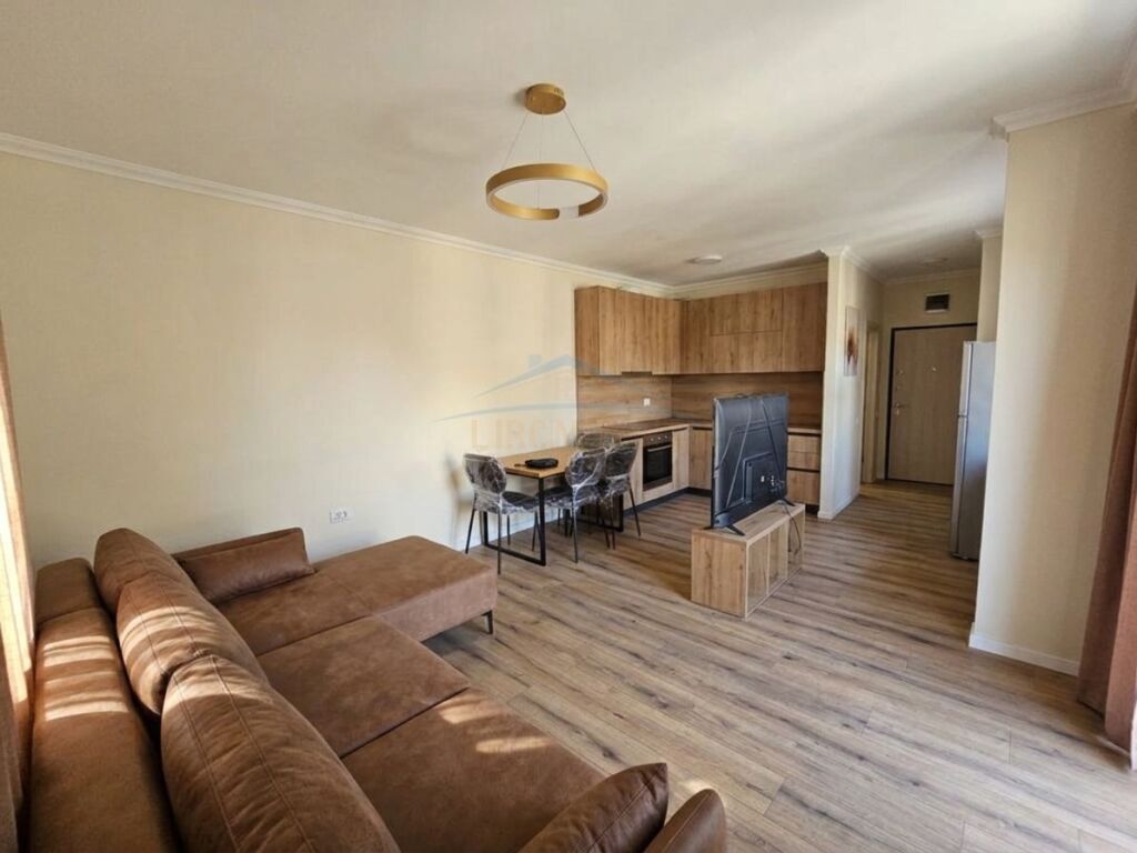 Qera, Apartament 1+1, Brryli , Tiranë