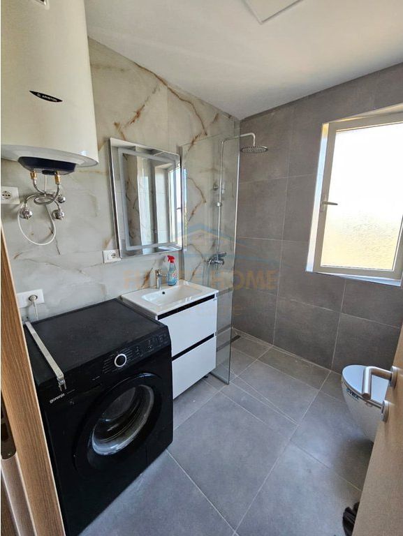 🏡 Apartament 1+1 me qira – Zona e Brrylit, Tiranë
