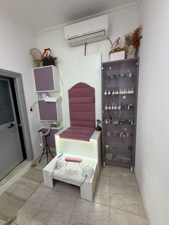 Qera | Ambjent Biznesi | Lapraka | 400 €/muaj