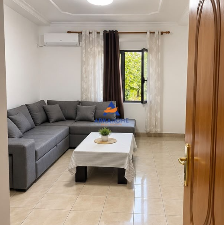 JEPET APARTAMENT ME QERA 1+1+BALLKON "SHALLVARET, QENDER" 600 EURO