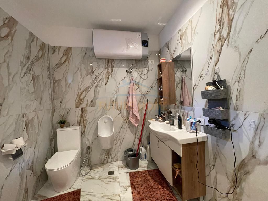 In vendita, Casa privata, Vasil Shanto, Tirana