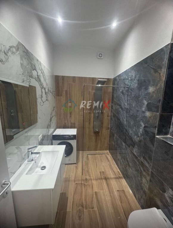 SHITET APARTAMENT 1+1 – PRANË PASTICERI PELIKANI, DURRËS