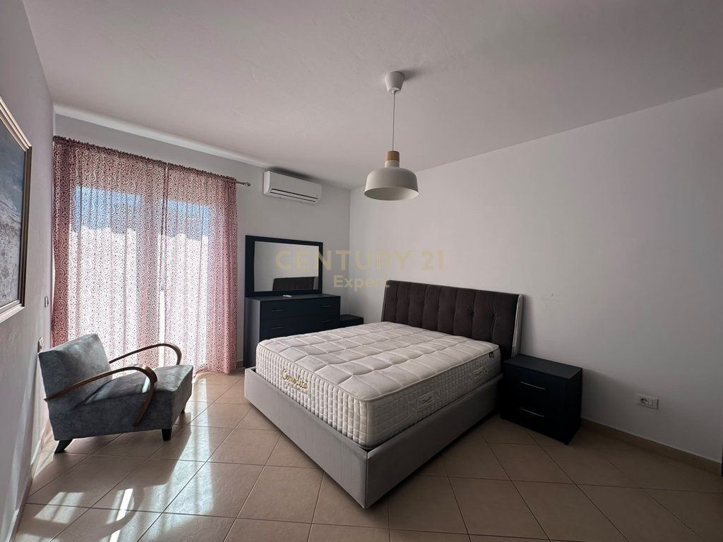 Apartament 1+1 me Qira – Kompleksi Kontakt, Tiranë