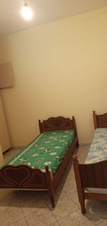 APARTAMENT 1+1 28,000 LEKE RRUGA 5 MAJ