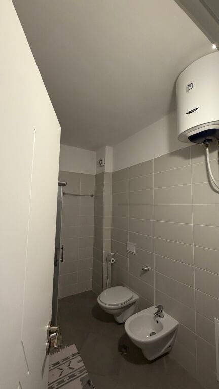 🌊 APPARTAMENTO 1+1 IN AFFITTO | LUNGOMARE, VLORË 🐾