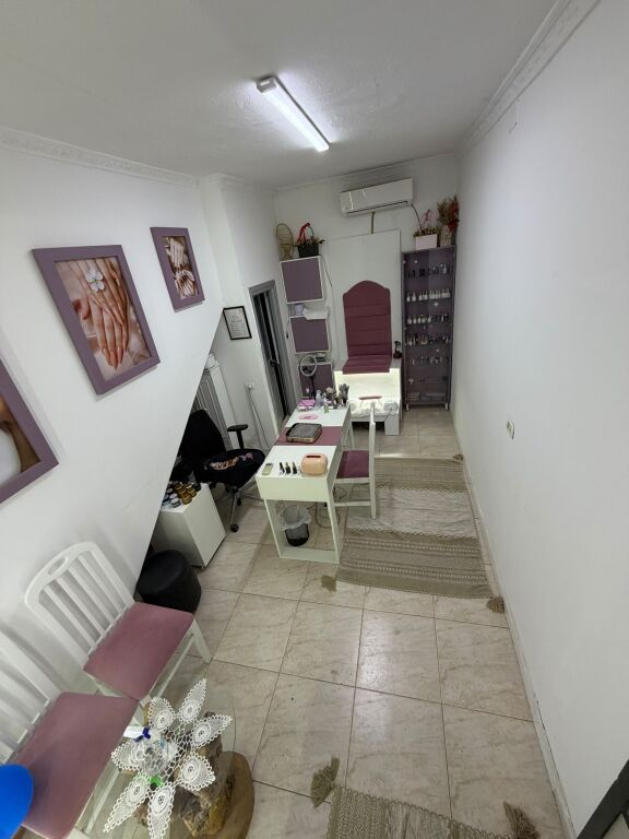 Qera | Ambjent Biznesi | Lapraka | 400 €/muaj