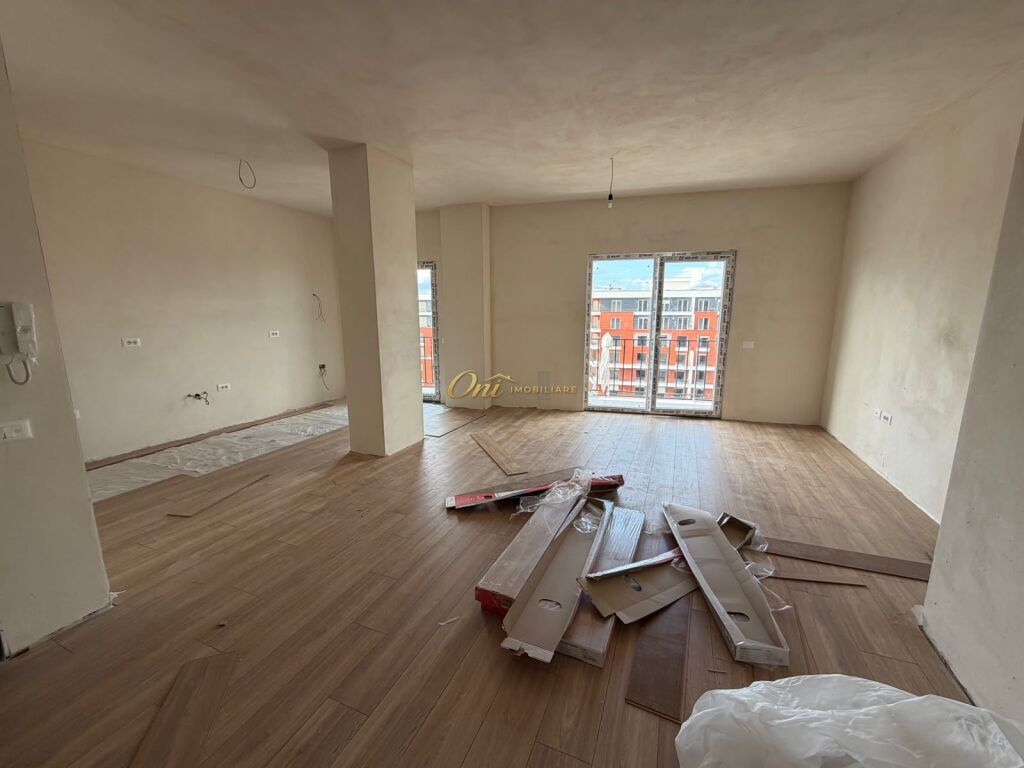 PASKUQAN SHITET APARTAMENT 3+1+2