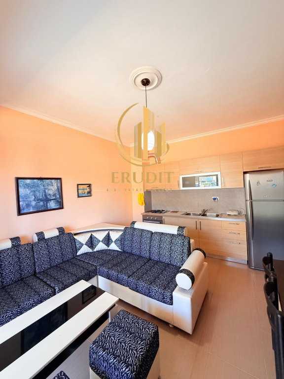 🌊 JEPET ME QIRA AFATGJATË – APARTAMENT ME PAMJE TOTALE NGA DETI | MARINA BAY, VLORË 🏖️