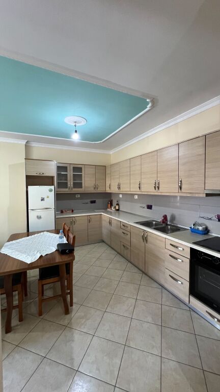 APARTAMENT 2+1 ME QIRA – LUNGOMARE, VLORË