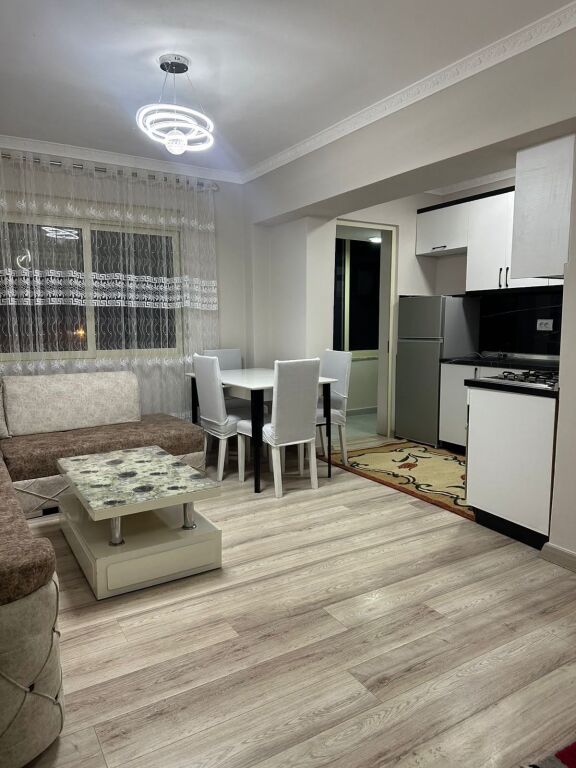 Shitet Apartament 1+1 ne Durres