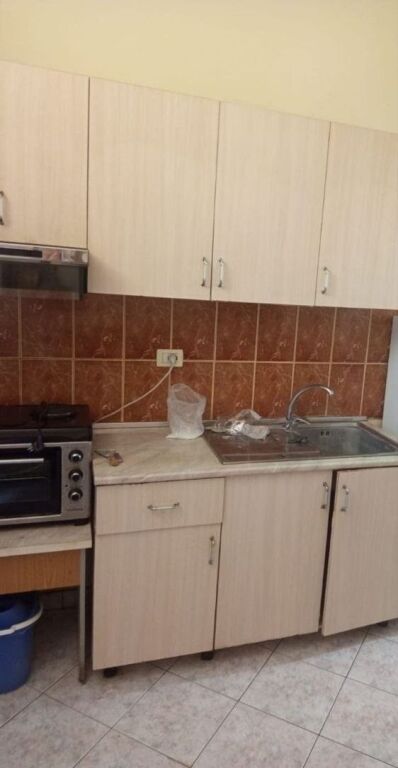 APARTAMENT 1+1 28,000 LEKE RRUGA 5 MAJ