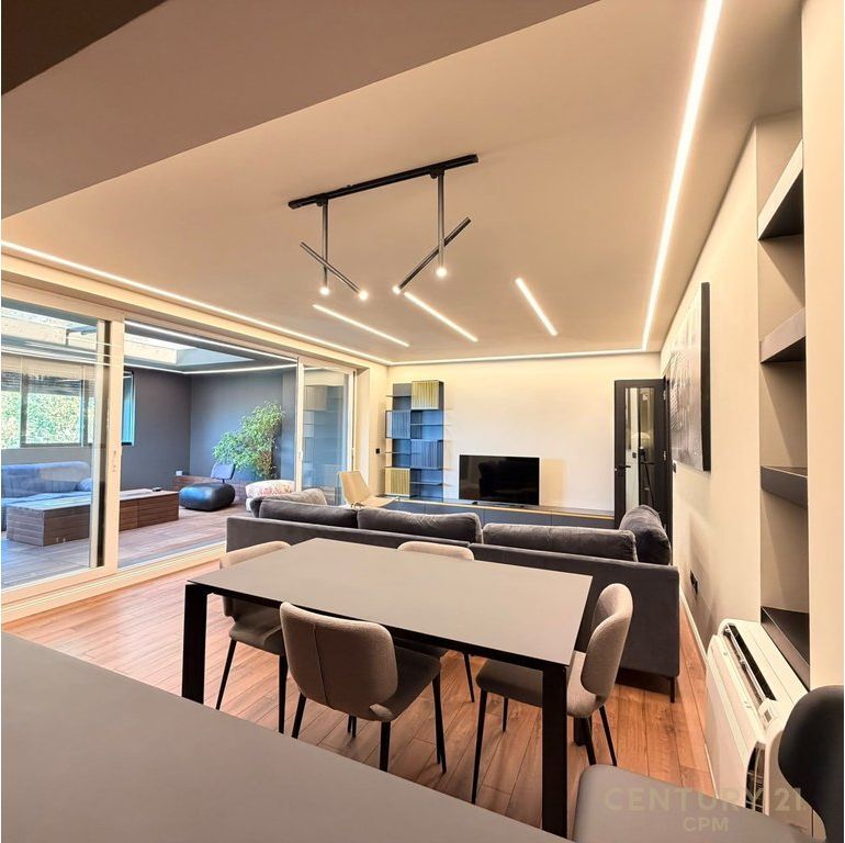 WE ARE SELLING A SUPER APARTMENT IN LONG HILL !!!
