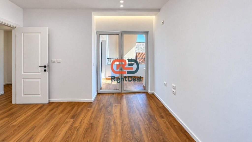At the Tirana Mosaic, a 1+1 apartment with a regular layout and perfect location is for sale!!