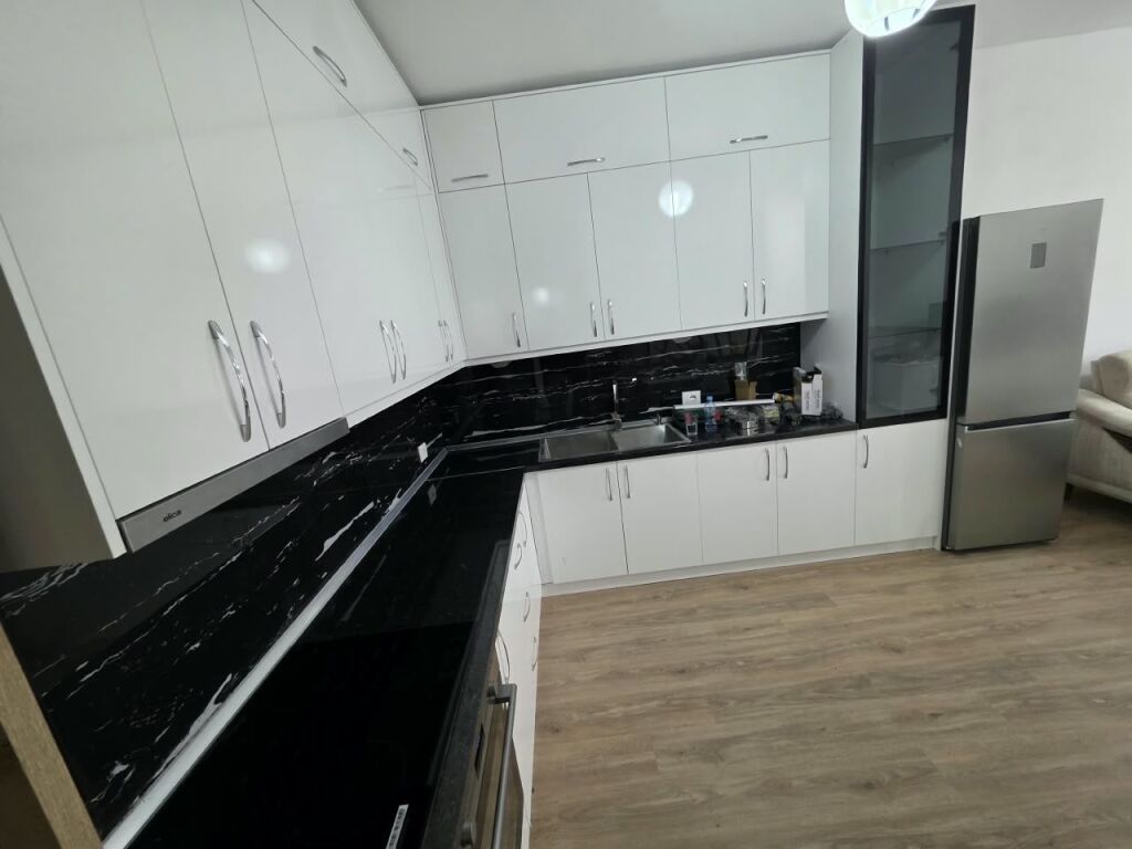 In affitto 2+1+2 Via 5 Maji 60.000 lek