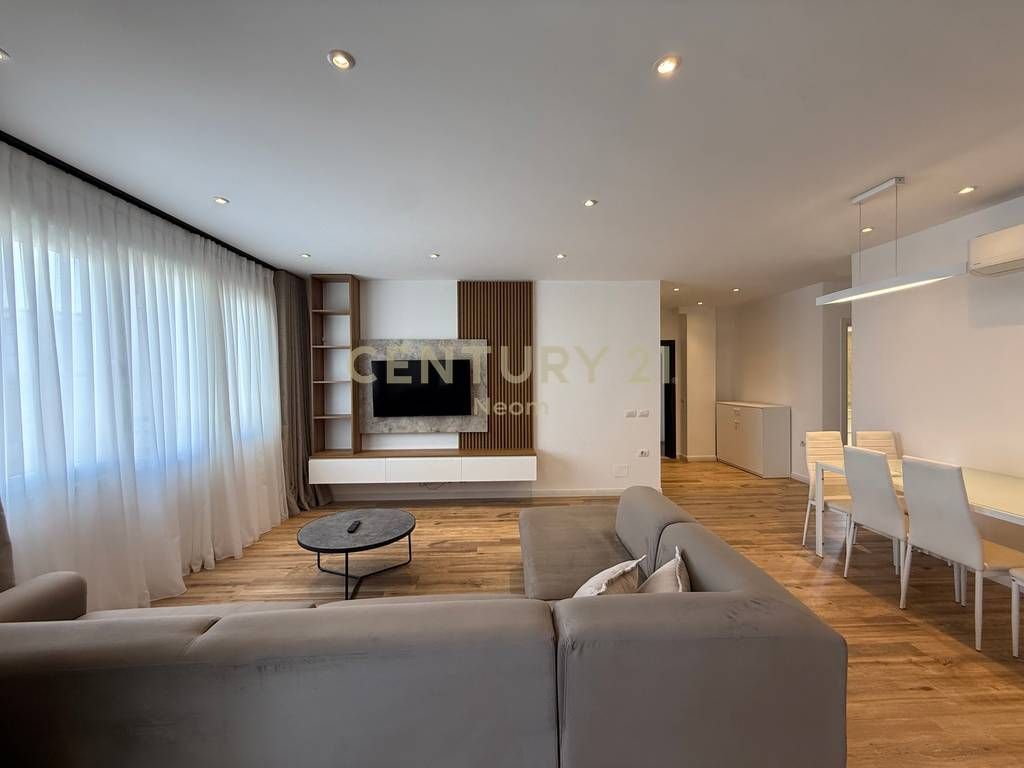 Jepet me qira apartament modern 2+1+2 Liqeni i Thatë