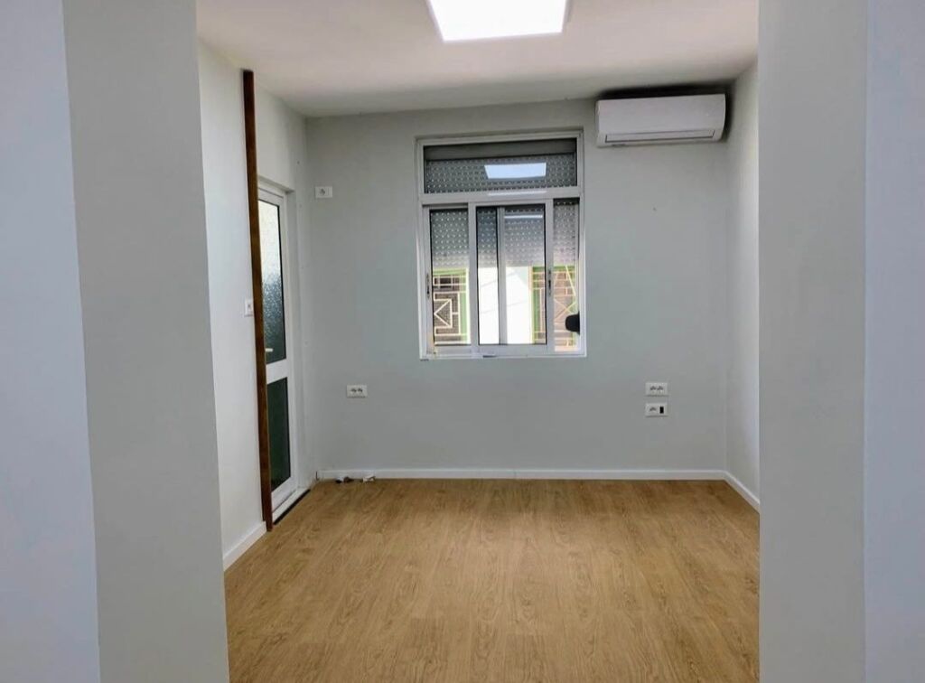 AMBIENT ME QERA 40 M2 - PRANE BLLOKUT, TIRANE