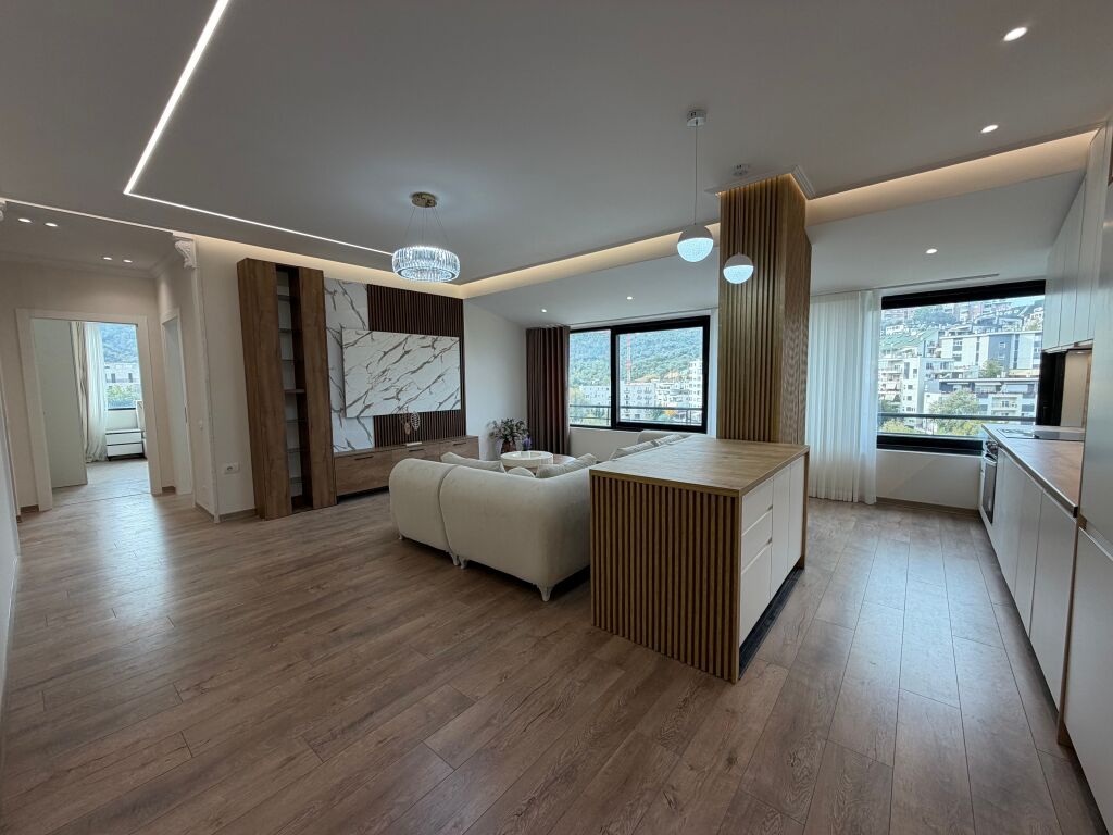 🏡 Vendesi Appartamento Super  appartamento  2+1 📍 Via Hamdi Garunja, Lago Secco (non zona montuosa)   💶 Prezzo: 255 Milioni di Lek