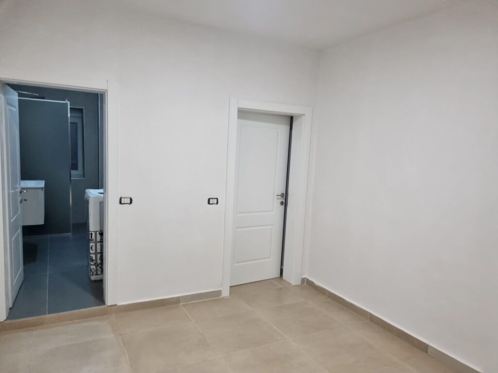 Apartament 2+1 i Rinovuar me Qira - Pranë Maternitetit të Ri !
