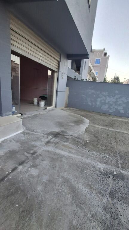 🏢 GARAGE IN AFFITTO A KËNETË!