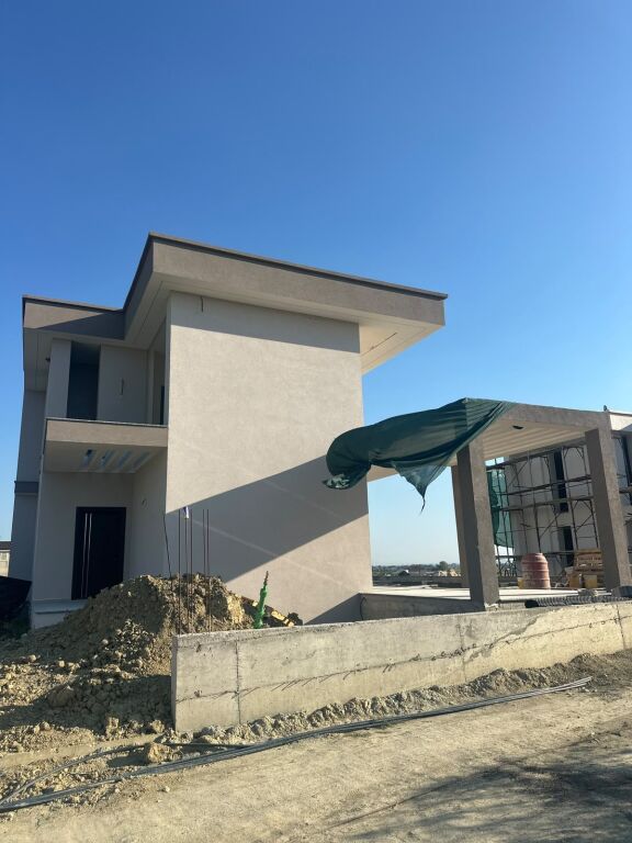 𝐄𝐗𝐂𝐋𝐔𝐒𝐈𝐕𝐄  𝐕𝐈𝐋𝐀 𝐈𝐍𝐃𝐈𝐕𝐈𝐃𝐔𝐀𝐋𝐄 𝐏Ë𝐑 𝐒𝐇𝐈𝐓𝐉𝐄  – 𝐆𝐉𝐈𝐑𝐈 𝐈 𝐋𝐀𝐋𝐙𝐈𝐓