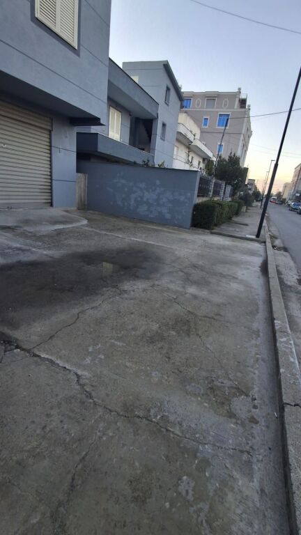 🏢 GARAGE IN AFFITTO A KËNETË!