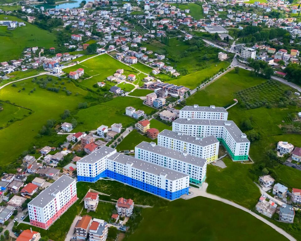 Shitet, Apartament 1+1,Kompleksi Kadiu,Tiranë