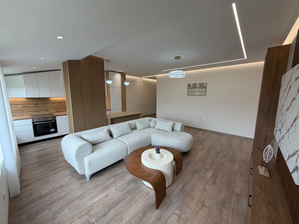🏡 Vendesi Appartamento Super  appartamento  2+1 📍 Via Hamdi Garunja, Lago Secco (non zona montuosa)   💶 Prezzo: 255 Milioni di Lek