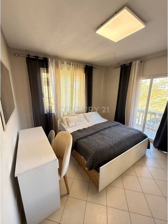 Shitet Apartamente 1+1 me dy Ballkone Tek Koloseu 📌Shkembi i Kavajes 80,000💶
