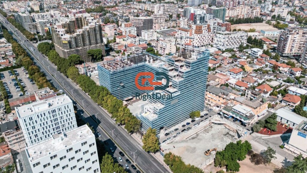 Near Zogu i Zi, at "Lion Residences 2", Super Apartment 1+1+Parking for Sale!