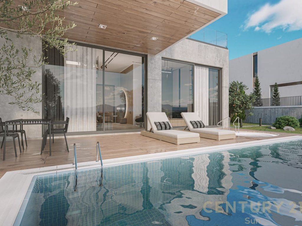 VILLA CON PISCINA IN VENDITA A FARKE