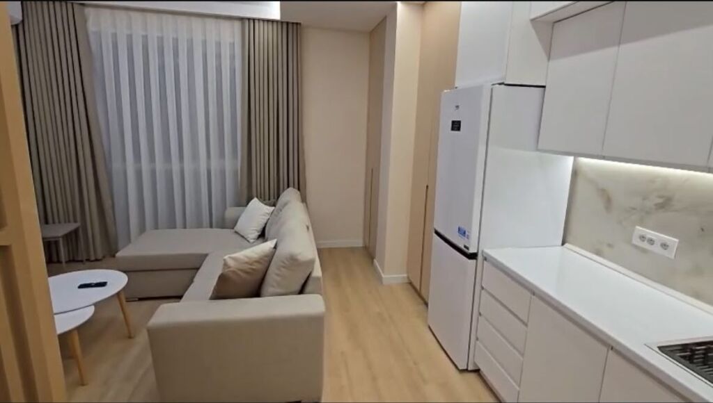 Jepet garsoniere +Post Parkimi me qira tek Rruga 5 Maji.
