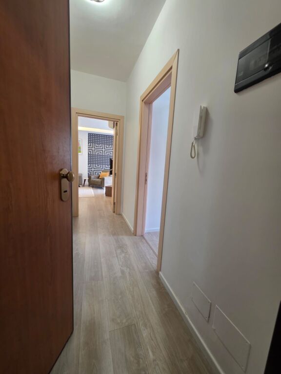 Apartament me qira 2+1 me 🅿️ Liqeni Thate