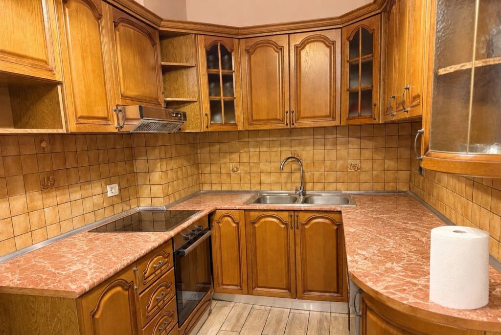 Affitto | Apartament 2 + 1 | Rruga Kongresi i Lushnjës | 700 €/mese