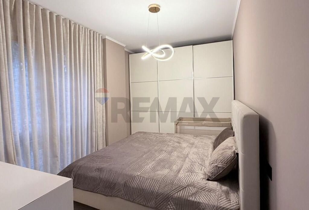 For sale 2+1+2 Paris Commune