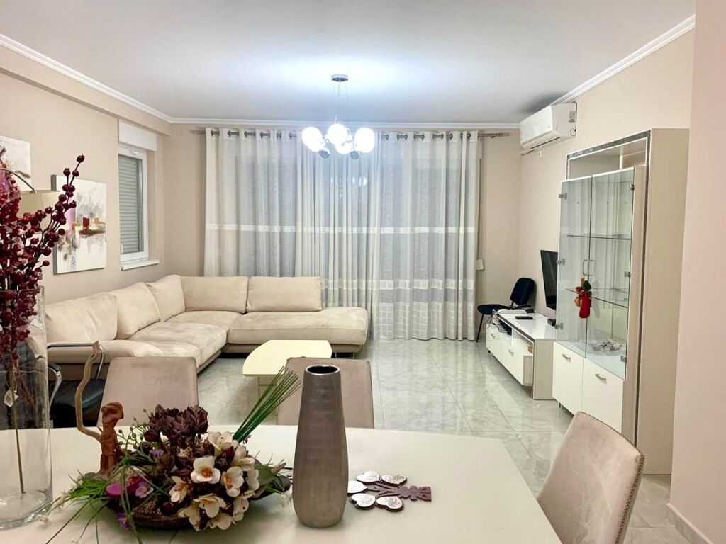 Apartament 3+1 tek kompleksi Kontakt