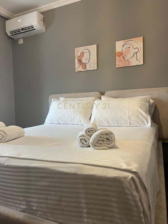APARTAMENT 1+1 PER QERA TEK RRUGA E DURRESIT