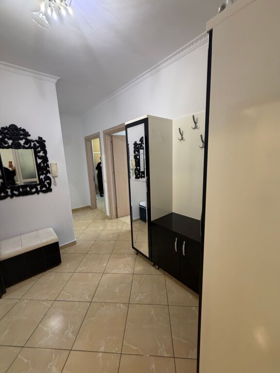 2+1, vicino al comune, presso Big Market, 800 euro