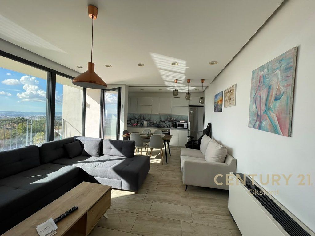 APARTAMENT ME QIRA 2+1+2 ME POST PARKIMI NE DAJT 850 € /Muaj