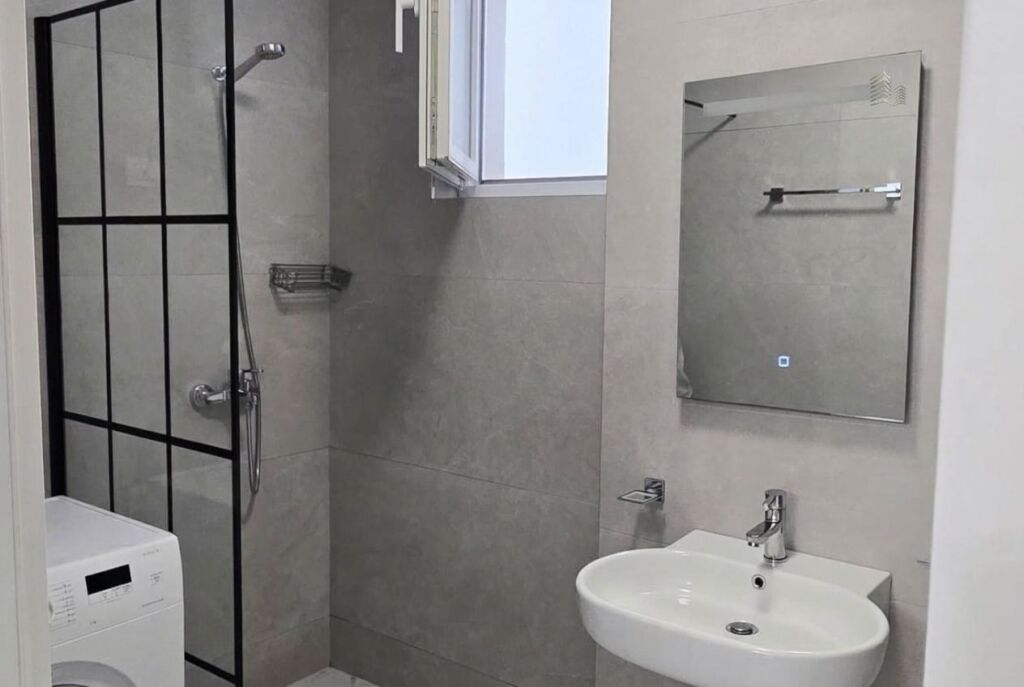 In affitto, appartamento 2+1+2blk, Liqeni i Thate, 60.000 lek/mese
