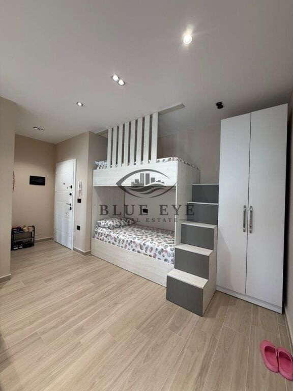 🏖️ SHITET APARTAMENT ME PAMJE TË PLOTË DETI – NJË MUNDËSI EKSKLUZIVE! 🌊